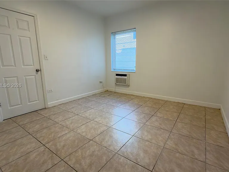 808 84th St #810 — Photo 9
