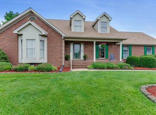 1509 Oak Ridge Ct, Hopkinsville, KY 42240