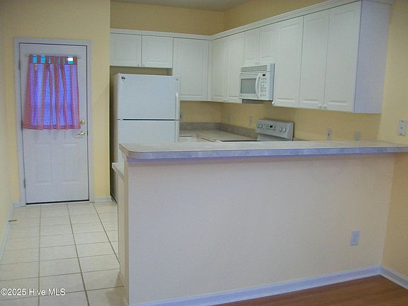 4th image of 9447 Night Harbor Dr