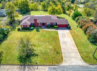 901 W Kings Rd, Ada, OK 74820
