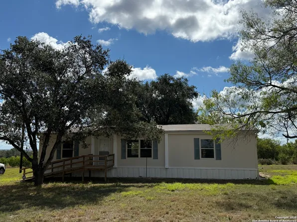 7585 County Road 342, Kenedy, TX 78119