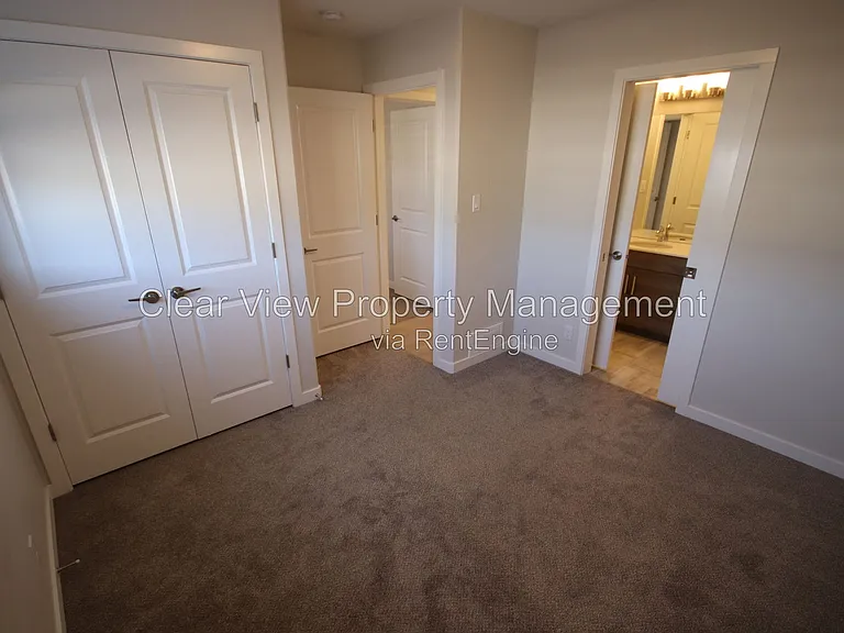 994 41st Ave N #LOWER LEVEL — Photo 7