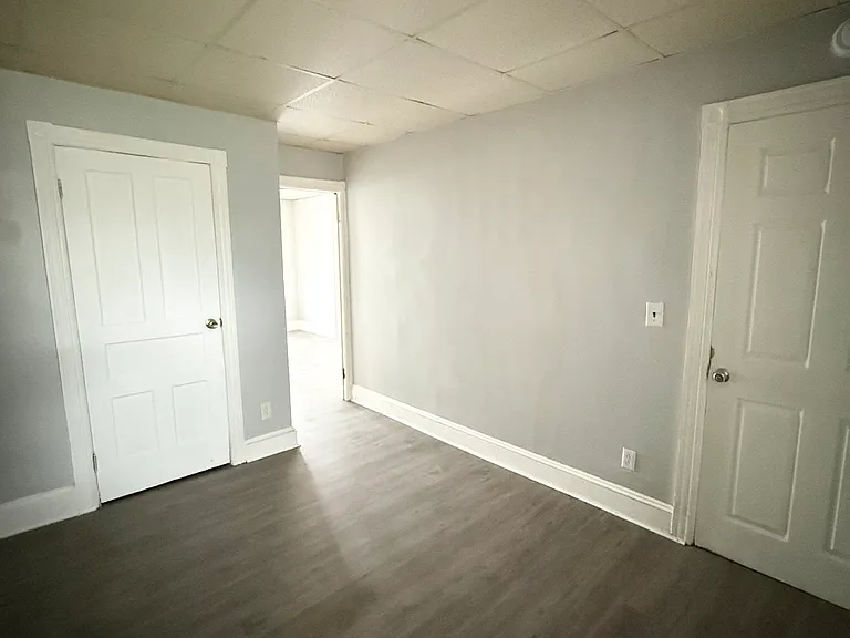 48 W Union Blvd #B — Photo 10