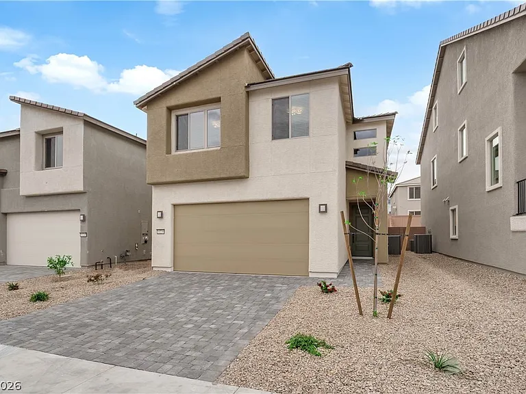 10239 Estancia Hill St — Photo 2