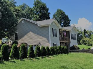 178 Ledford Chapel Rd, Hayesville, NC 28904