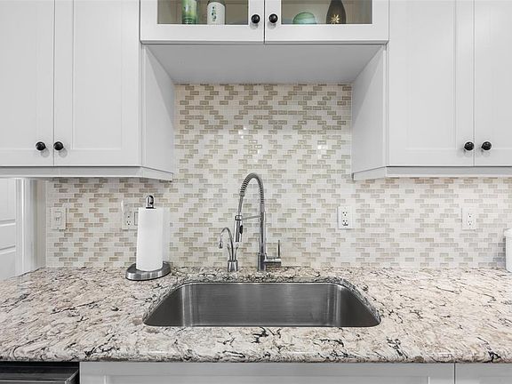 5th image of 4750 BRITTANY DRIVE S #126