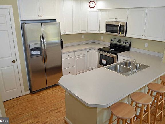 3rd image of 5746 Cherrywood Ct