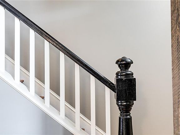 5th image of 617 Albemarle St