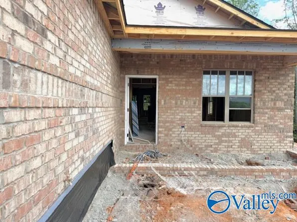 6562 Oak Meadow Dr, Owens Cross Roads, AL 35763