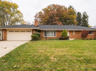 2752 Woodmont Dr, Dayton, OH 45434