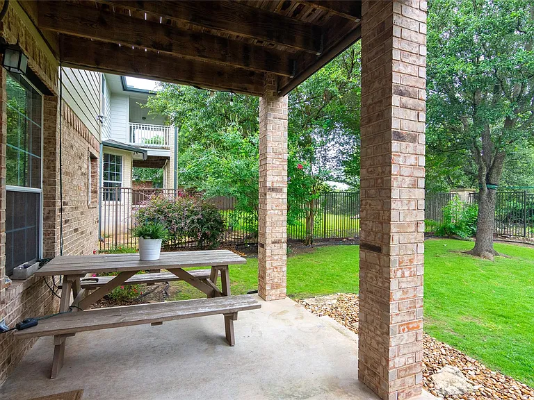 11004 Quarry Oaks Trl — Photo 29