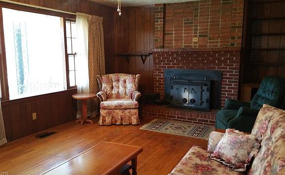2nd image of 129 Aunt Ettas Pl