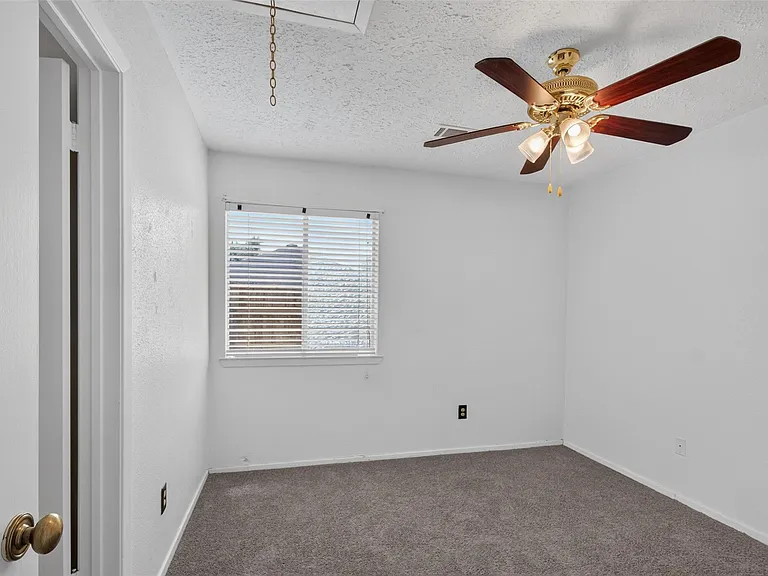 14338 Royal Hill Dr — Photo 19