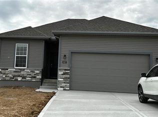 3927 NW 96th St, Kansas City, MO 64154