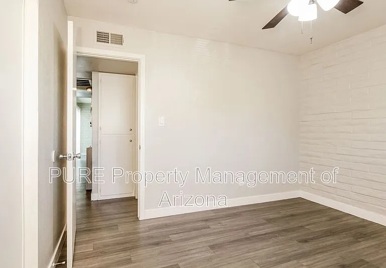 6801 N 17th Ave #4 — Photo 12