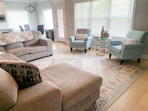 5th image of 606 N Drewrys Bluff Dr