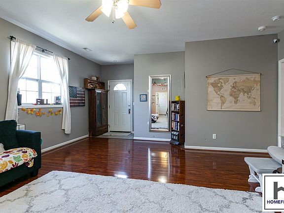 5th image of 710 W 14th St