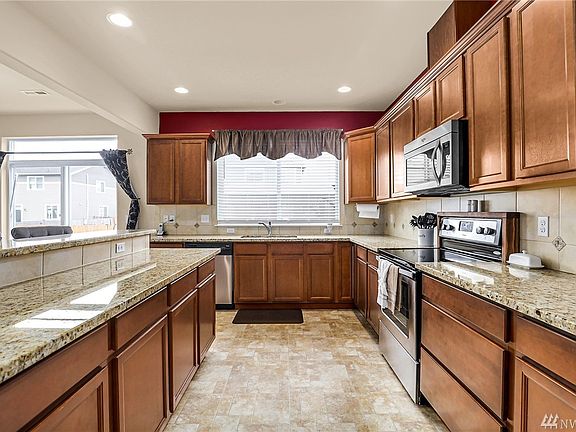5th image of 23708 79th Avenue Ct E