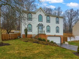 420 Blue Ridge Dr, Coraopolis, PA 15108