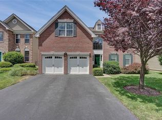209 Roosevelt Dr, Fishkill, NY 12524