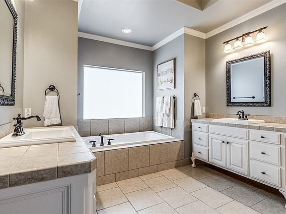 5th image of 8011 Deer Trail Dr