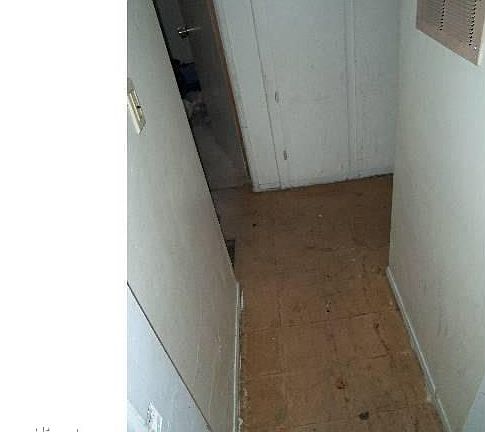 3rd image of 11473 Perris Blvd