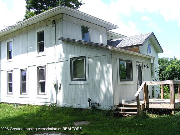 2nd image of 162 Monroe St