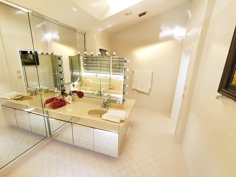 21742 Club Villa Ter — Photo 24