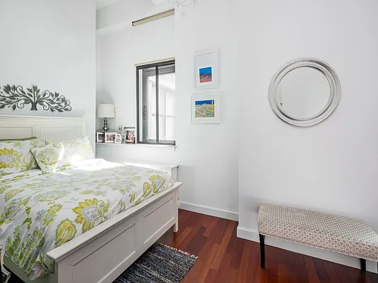 Sold by Sotheby's International Realty | media 16