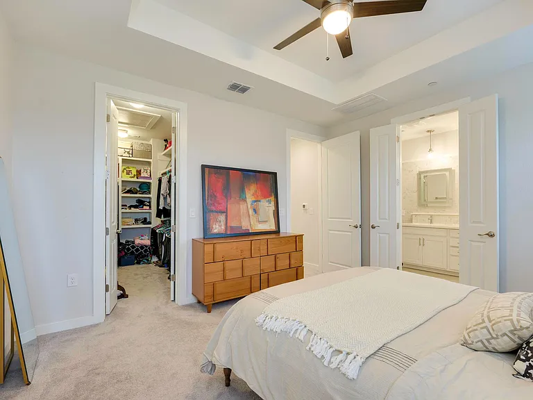 12001 Vista Parke Dr #1103 — Photo 14