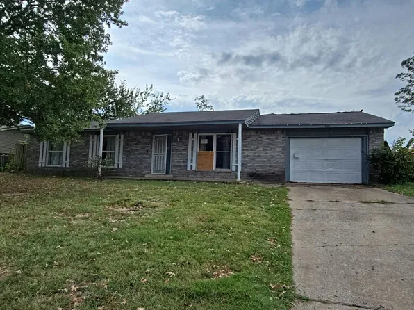 907 Pecan Ln, Claremore, OK 74017