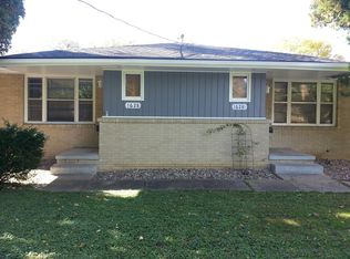 1628 63rd St, Windsor Heights, IA 50324