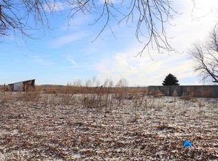 200 Paris St, Dewitt, IL 61735