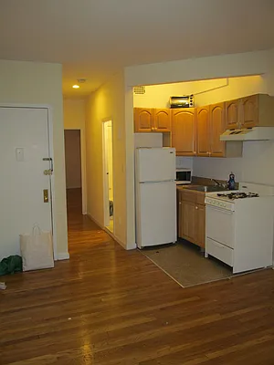 Rented by Lisa Management | media 31