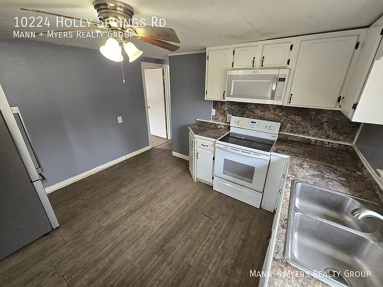 10224 Holly Springs Rd — Photo 16