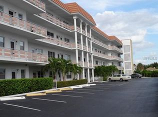 3128 59th St S APT 105, Gulfport, FL 33707