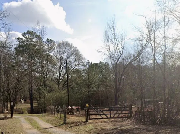 6790 Deatsville Hwy, Deatsville, AL 36022