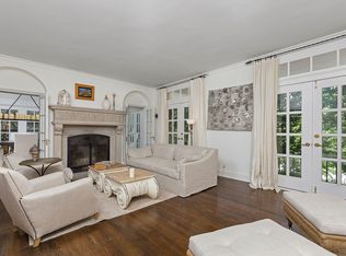 3747 Valentine Rd, Kansas City, MO 64111