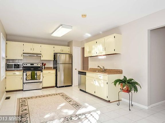 4th image of 3989 Bradwater St