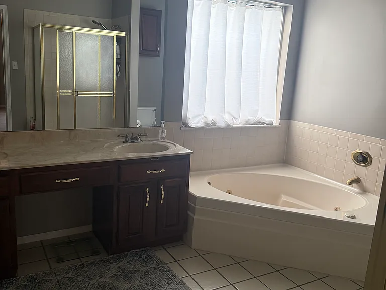 5027 Lowndes Dr — Photo 3