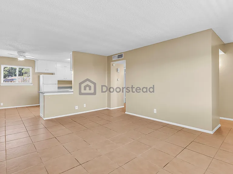 9400 Montrose Ct #31 — Photo 6