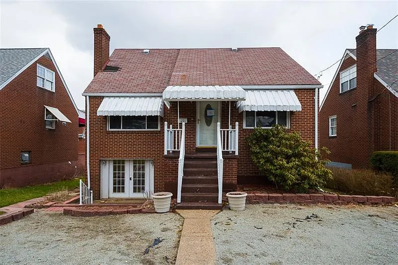 1637 Lincoln Way photo 1