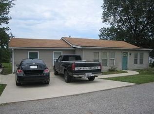 4372 E Mann Rd, Pekin, IN 47165