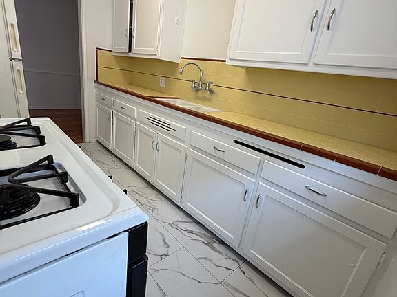 5th image of 5826 Gregory Ave #4
