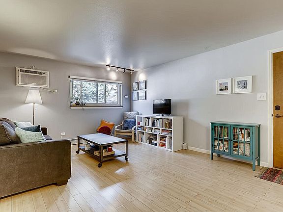 4th image of 20 S Logan St Unit 204