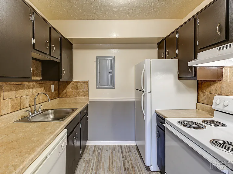 Glenview Apartments — Photo 127