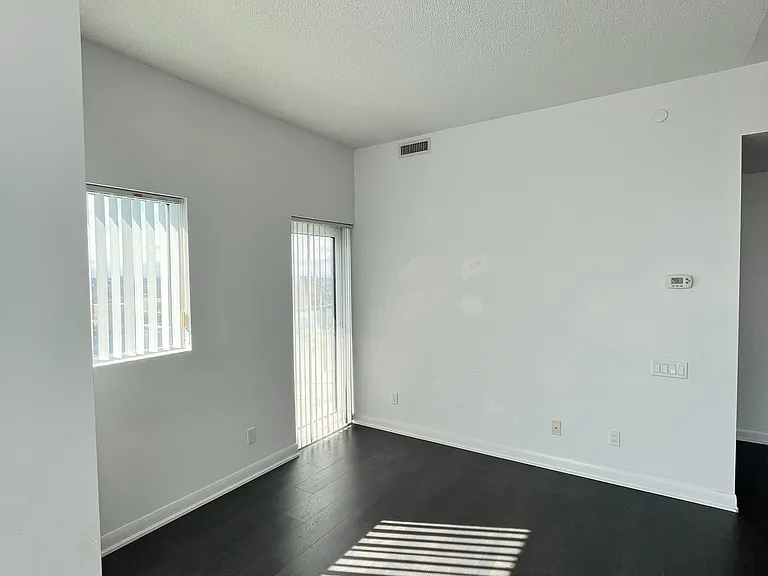 5162 Yonge St #2512 — Photo 14