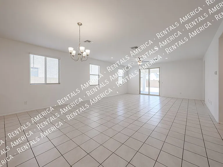 7513 W Illini St — Photo 8