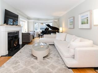 6713 Arbutus St, Vancouver, BC V6P 5S6