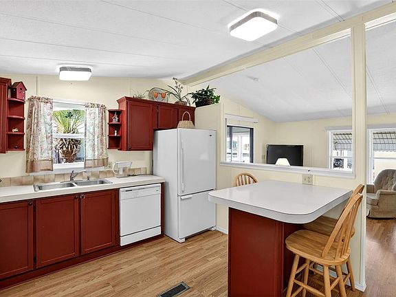 5th image of 855 IGLESIA DRIVE